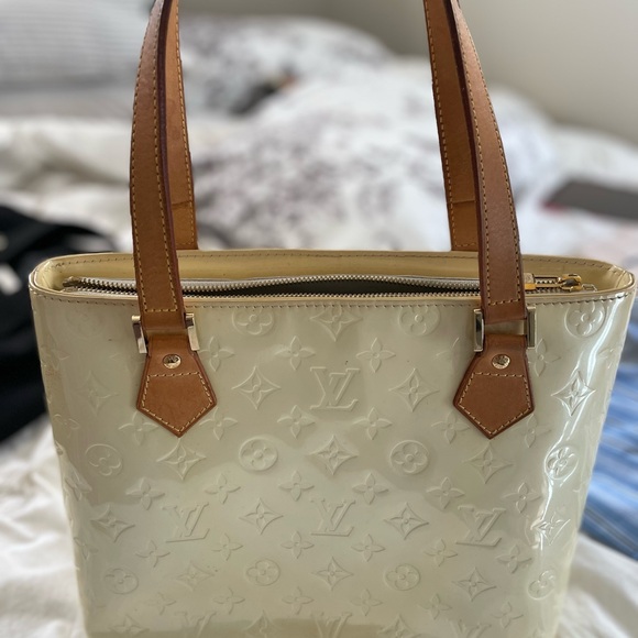 Louis Vuitton Cream Vernis Patent Tote with Natural Leather Straps